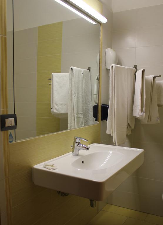 Hotel 106 Селлія-Маріна Номер фото
