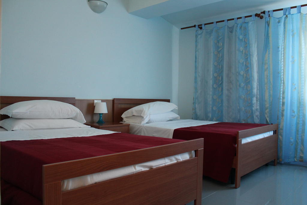 Hotel 106 Селлія-Маріна Екстер'єр фото