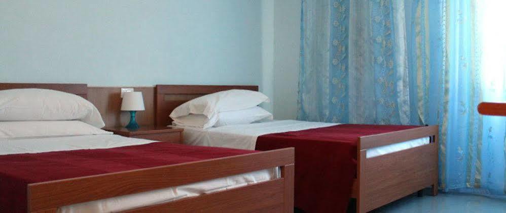 Hotel 106 Селлія-Маріна Екстер'єр фото